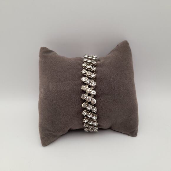 Vintage 1950s Clear Pronged Rhinestone Expansion Bracelet - Made in Japan - Picture 7 of 11